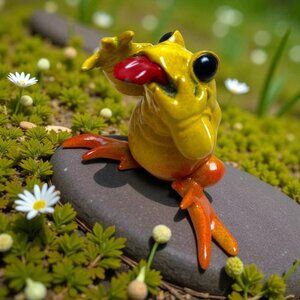 Kitty’s Critters Speak No Evil Frog Figurine Yellow Red Tongue Ceramic 3"